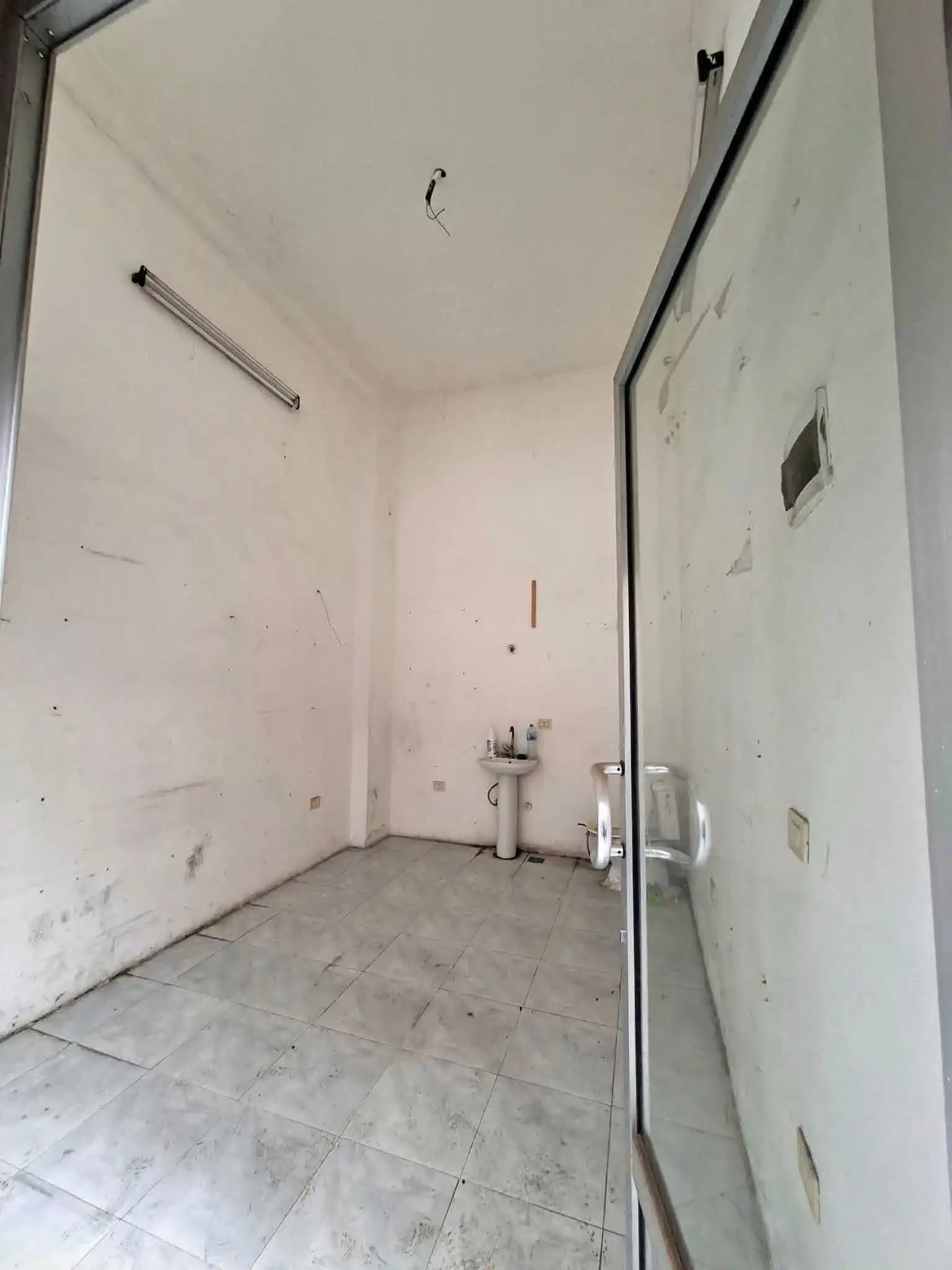 محل للإيجار في South Of Al-Fandara Roundabout، طرطوس