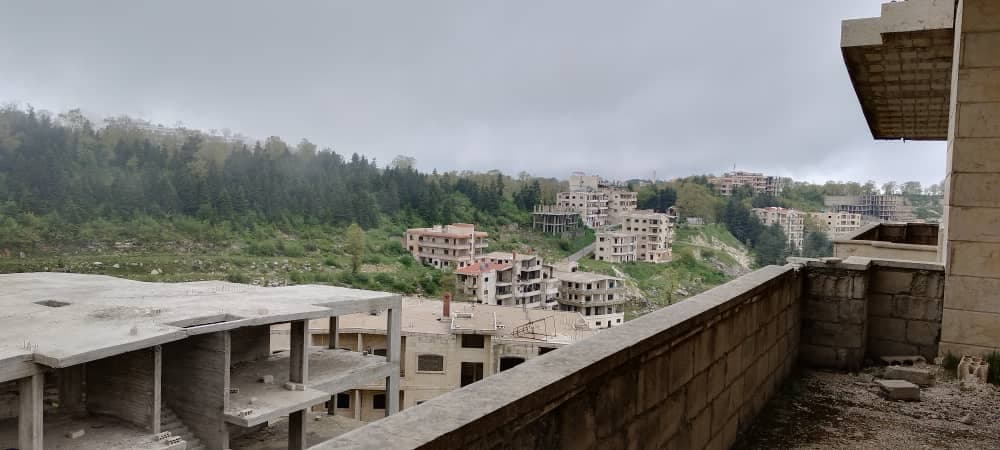 شقة للبيع في Slenfeh، اللاذقية