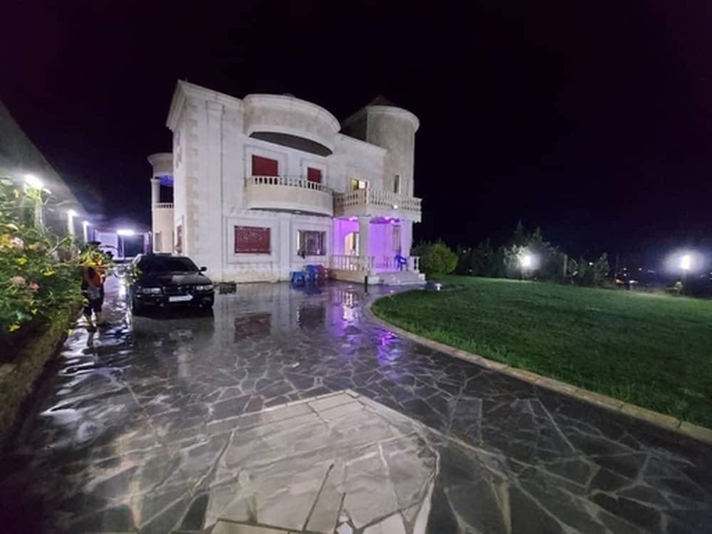 فيلا للبيع في الزبداني، كروم مضايا، دمشق