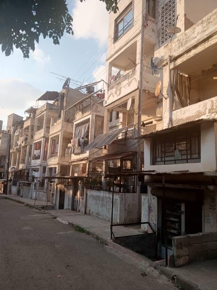 شقة للبيع في Mashrou' Qaninas، اللاذقية