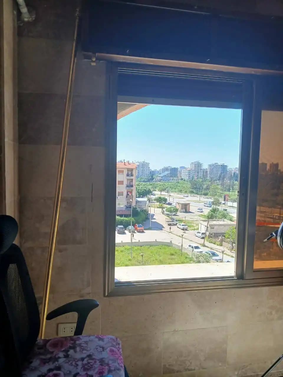 شقة للبيع في Al-Thawra Highway / Al-Shabab Housing، اللاذقية